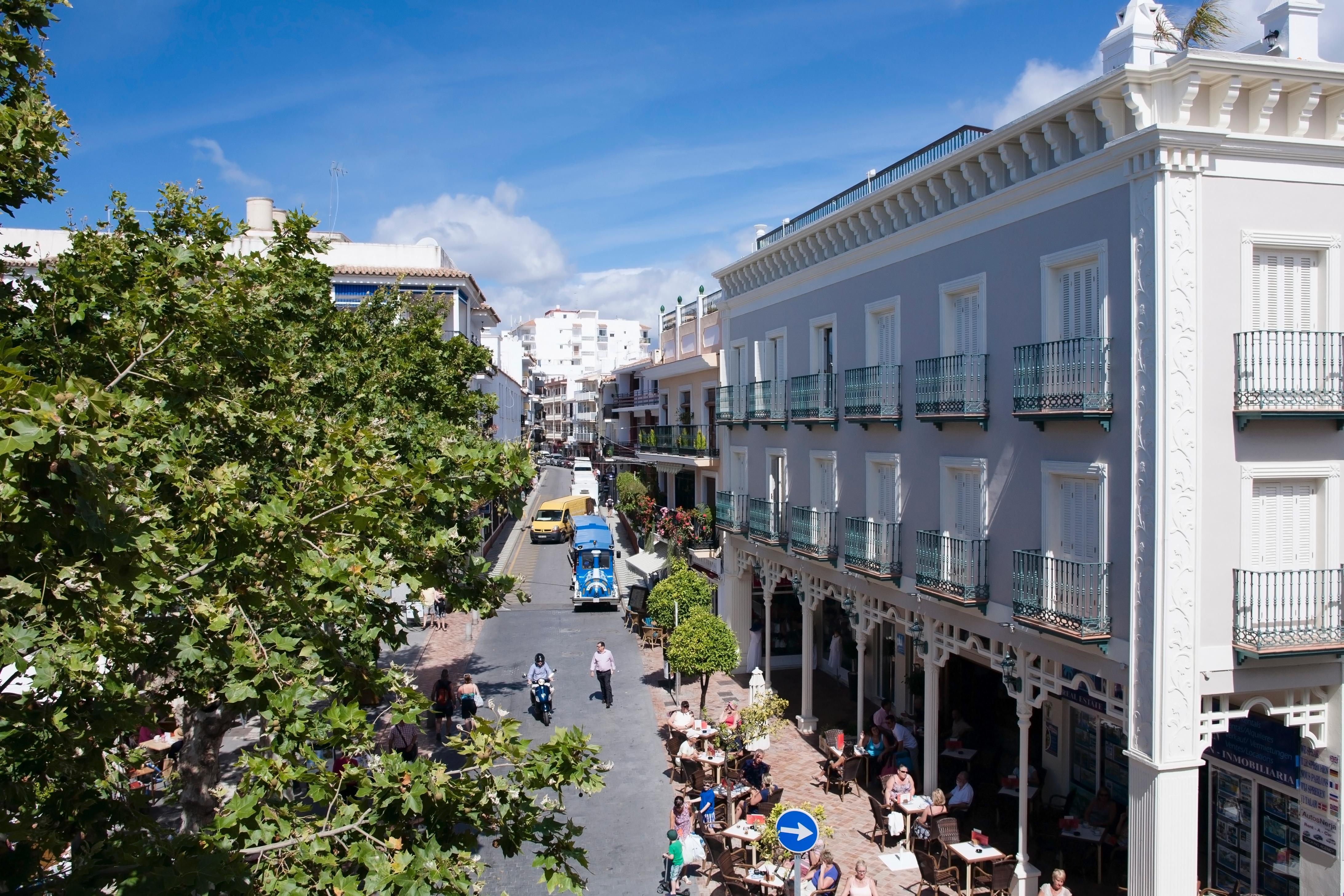 Hotel Plaza Cavana Nerja Exterior photo